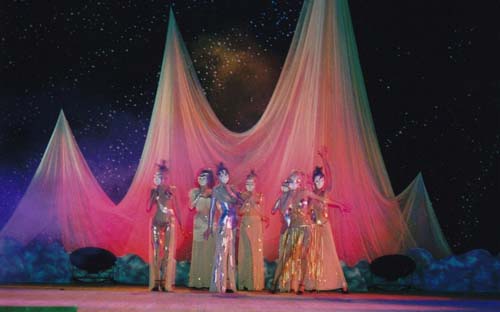 Шейпинг-модели на конкурсе 